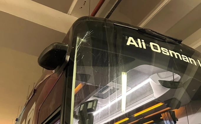 TRABZON OTOB�S�NE SALDIRI