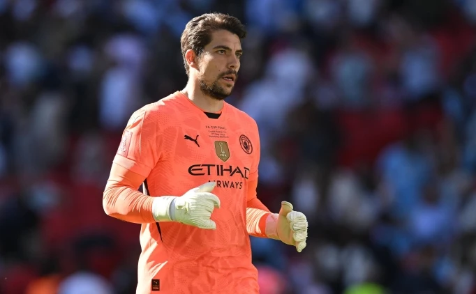 F.BAHÇE'NİN RAKİBİNE İMZA