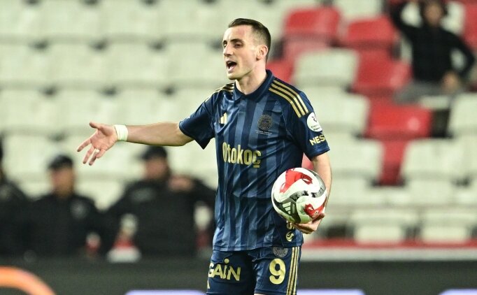 Fenerbahçe'de büyük tartışma: Kerem Aktürkoğlu niye çıktı?