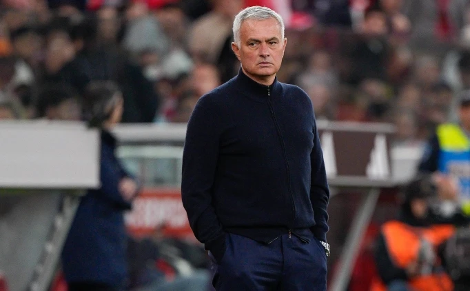 MOURINHO'DAN 3 YILLIK �MZA!