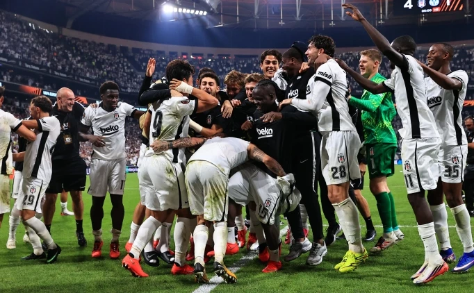 BE��KTA�: 'ORTALIK KARI�TI'