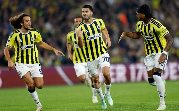 FENERBAH�E TAR�H�NE GE�T�!