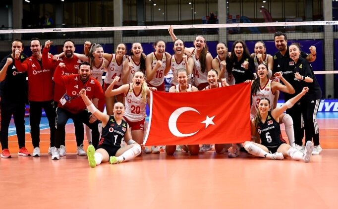 17 Yaş Altı Kadın Voleybol Takımımız, dünya ikincisi oldu!