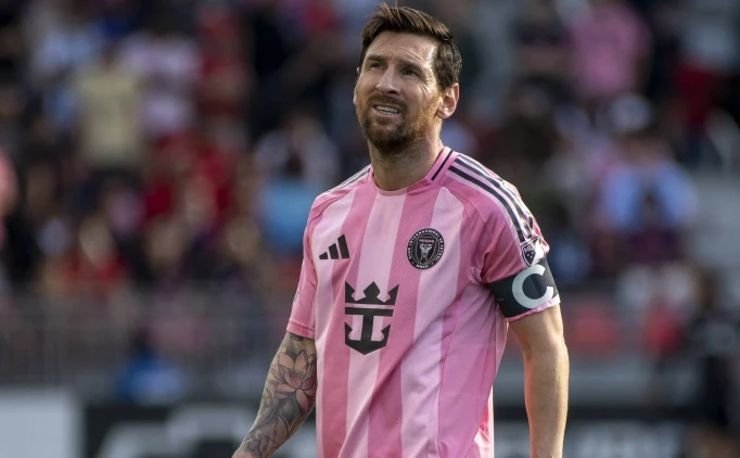 'MESSI, G.SARAY'A �NER�LD�!'