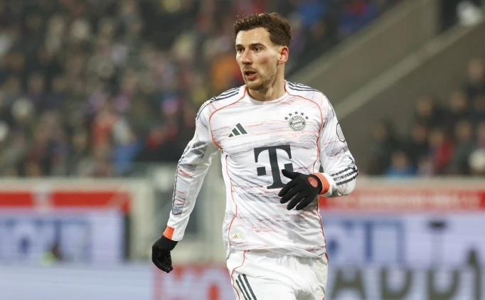 F.BAH�E'DE GORETZKA SEFER�