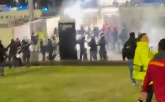 İTALYA'DA SERT MÜDAHALE