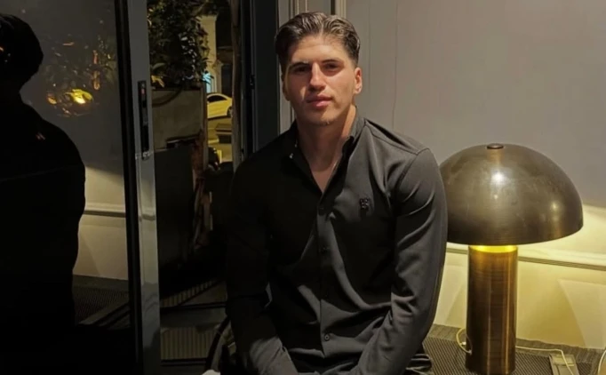 GEN� FUTBOLCU �LD�R�LD�