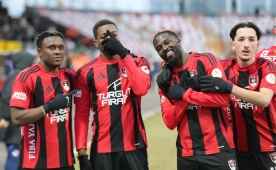 Vanspor FK, Hatay'� evinde rahat ge�ti