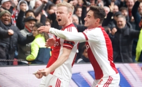 Ajax, dev derbide Feyenoord'u devirdi!