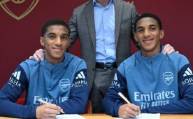 Arsenal, Ekvadorlu ikizler ile imzalad