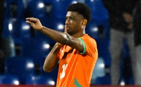 Son �ampiyon Fildi�i Sahili, 3 puan� kapt�