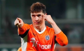 Yabanc� futbolcu say�s�, yerlileri ge�ti