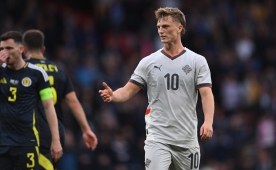 İzlanda, Azerbaycan deplasmanında galip