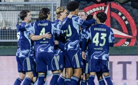 Ajax, deplasmanda 10 ki�iyle galip geldi!