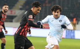 �orum FK, sahas�nda ikinci yar�da a��ld�!