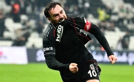 Orkun K�k��, son 3 ma�ta fileleri sallad�