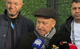 Memik Y�lmaz: 'Az�c�k futbol bilen g�r�r!'