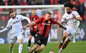 Trabzon'da sakatlık: Sedyeyle kenara geldi