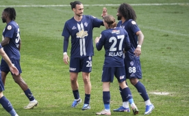 Sar�yer'den evinde bol goll� galibiyet!