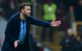 Okan Buruk'tan transferler için mesaj