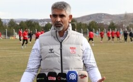 Sivasspor'da bu kez sakatl�klar can s�k�yor