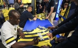 N'Golo Kante'ye akın akın koştular!