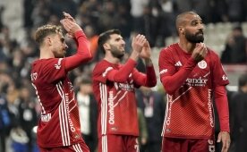 Antalya, deplasman sorununu ��zemedi!