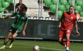 �orum FK, �� puan� d�rt golle ald�!