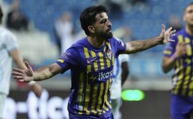 Umut Bozok: 'Ligde kalmay� hak ettik!'