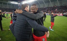 Bursaspor golcüyü buldu: Mame Thiam