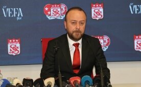Sivasspor'dan tepki: 'VAR film mi izliyor?'