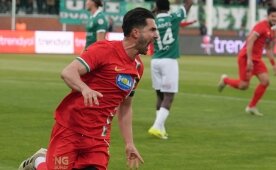 Amedspor 11 isimle yollar�n� ay�rd�, veda