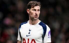 Tottenham, Davies ile sözleşme uzattı