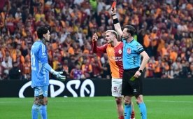 Derbilerde kartlar havada u�u�uyor