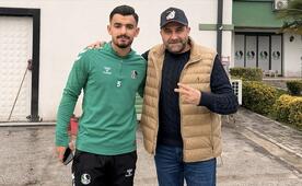 Sakarya 5 futbolcuyu renklerine bağladı