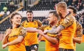 Hull City, Premier Lig i�in yine kazand�!
