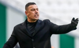 'Overmars yerine Muleka m� oynatt�m!'