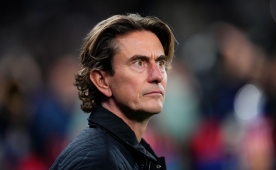 Tottenham taraftar� Frank'i protesto etti