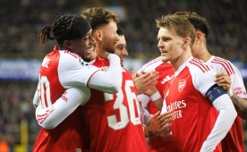Arsenal, ligde puan fark�n� 6'ya ��kard�!