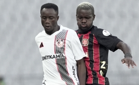 Antep'li Camara'ya 2 ma� men cezas�