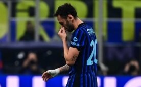 Inter'de Hakan �alhano�lu tehlikesi!