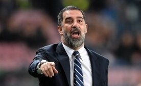 Arda Turan'dan sitem: 'S�n�rda bekledik!'