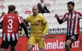 Sivasspor�da play-off umutlar� zora girdi!