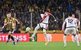 Rayo Vallecano yar� final biletini kapt�!