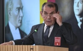 Dursun �zbek: 'Zor d�nem ge�iriyoruz'