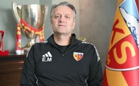 Moe: 'T�rkiye'de �ok k���ms�yorlar'