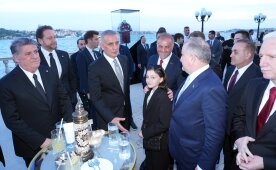 Final �ncesi ��ra�an Saray'�nda yemek!