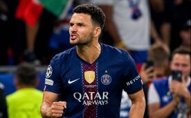 Milan'a imzay� att�; Transfer rekoru k�r�ld�