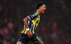 Jayden Oosterwolde için Roma iddiası