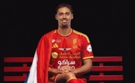 Galatasaray olmad�, yeni tak�m� a��kland�